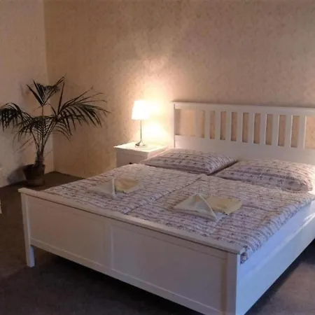 شقة فندقية Mini Abraka & 4*